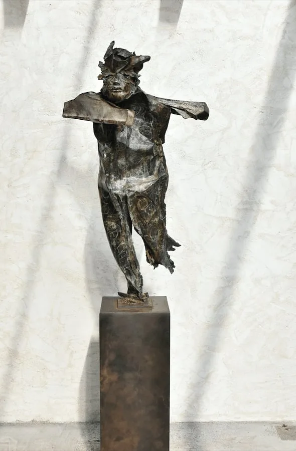 Sculpture Bronze de Julien Allègre : Man go, Vue 2
