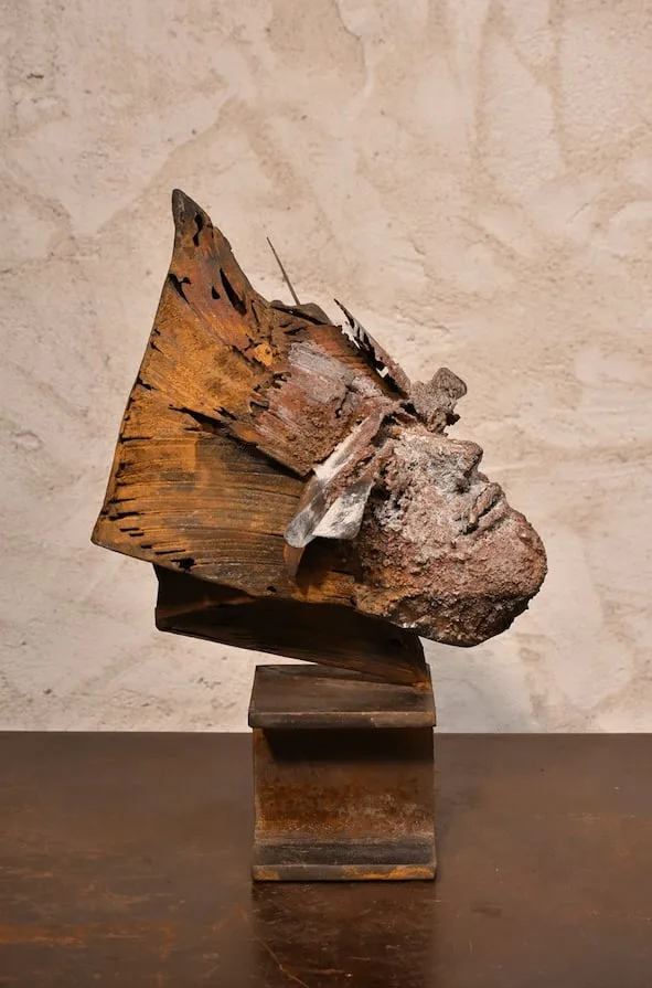 Sculpture de Julien Allègre, acier et bronze: Tête EDEN