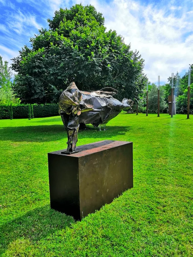Sculpture en bronze de Julien Allègre : Équilibre illusoire