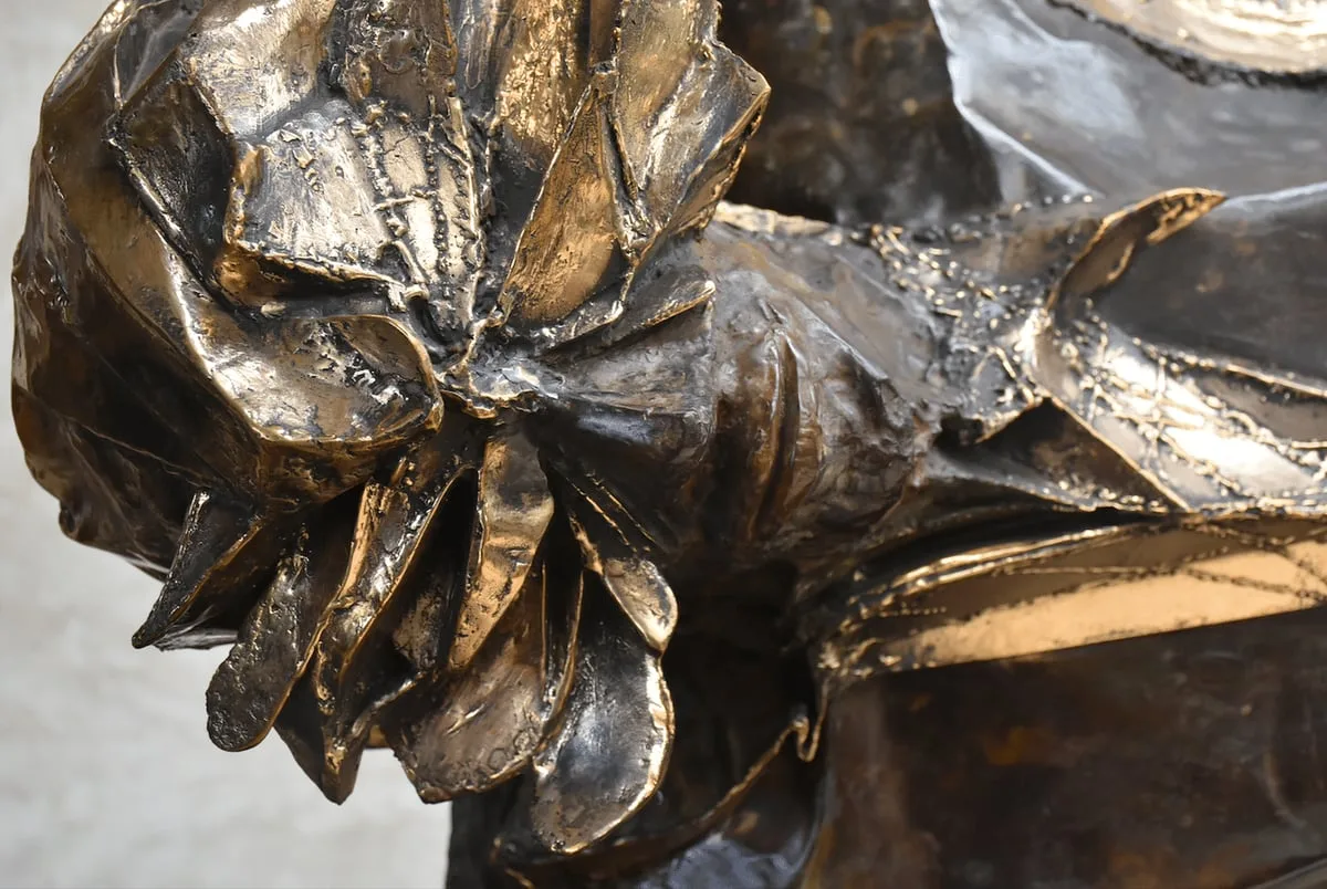 Sculpture en bronze de Julien Allègre : Équilibre illusoire, Vue 7