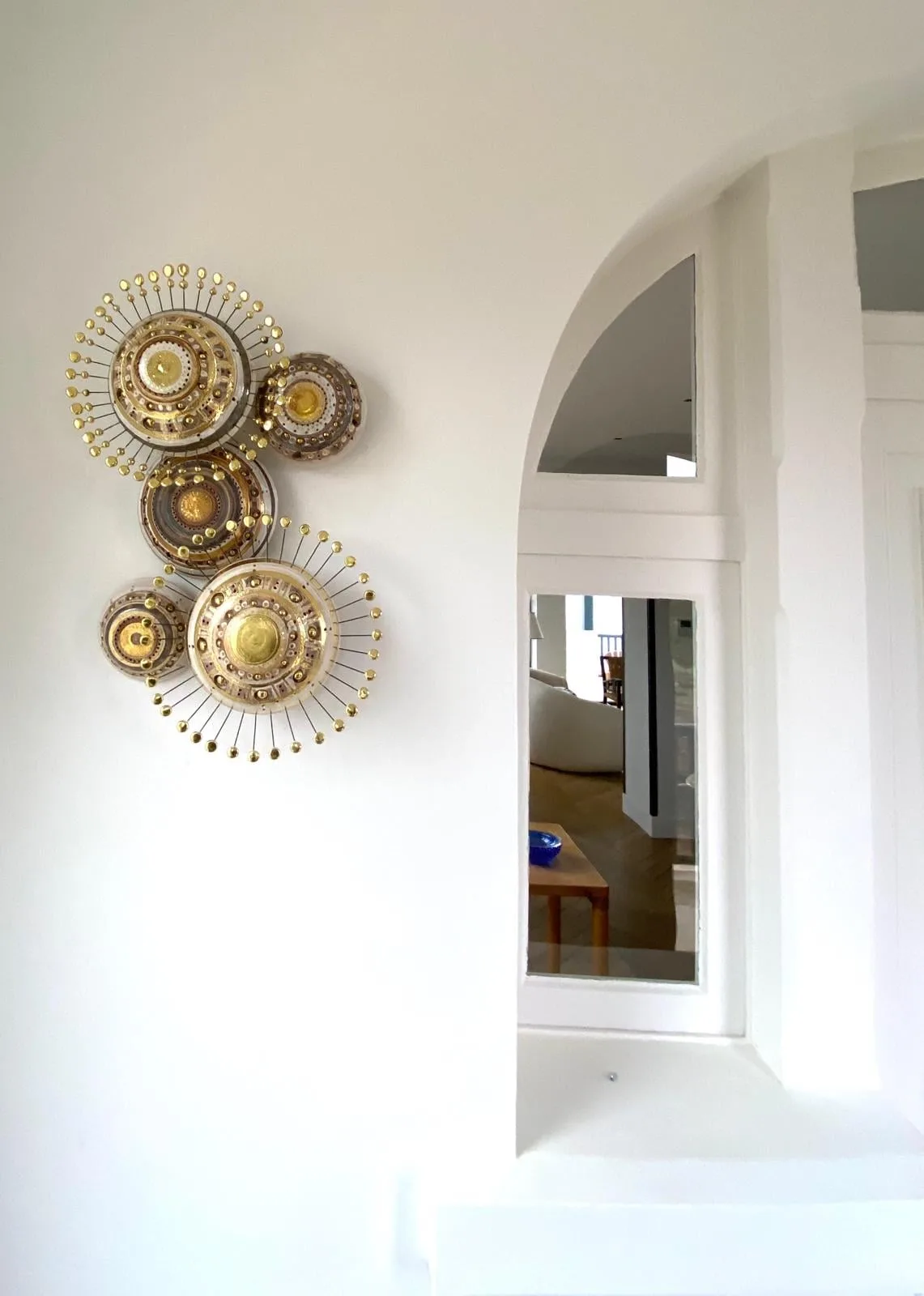 Ensemble d'appliques murales Sunshine en céramique émaillée brun, or et platine de Georges Pelletier