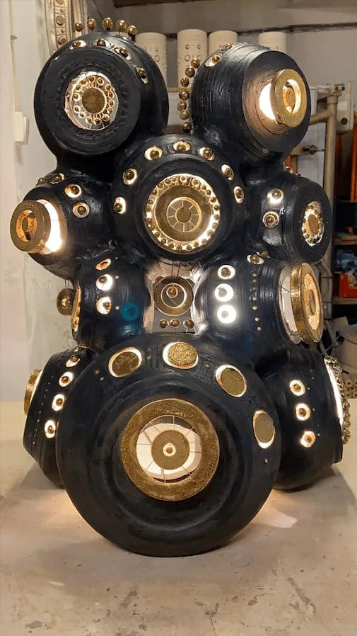 Sculpture lamp by Georges Pelletier in bluish black enamel, gold and platinum, View 4