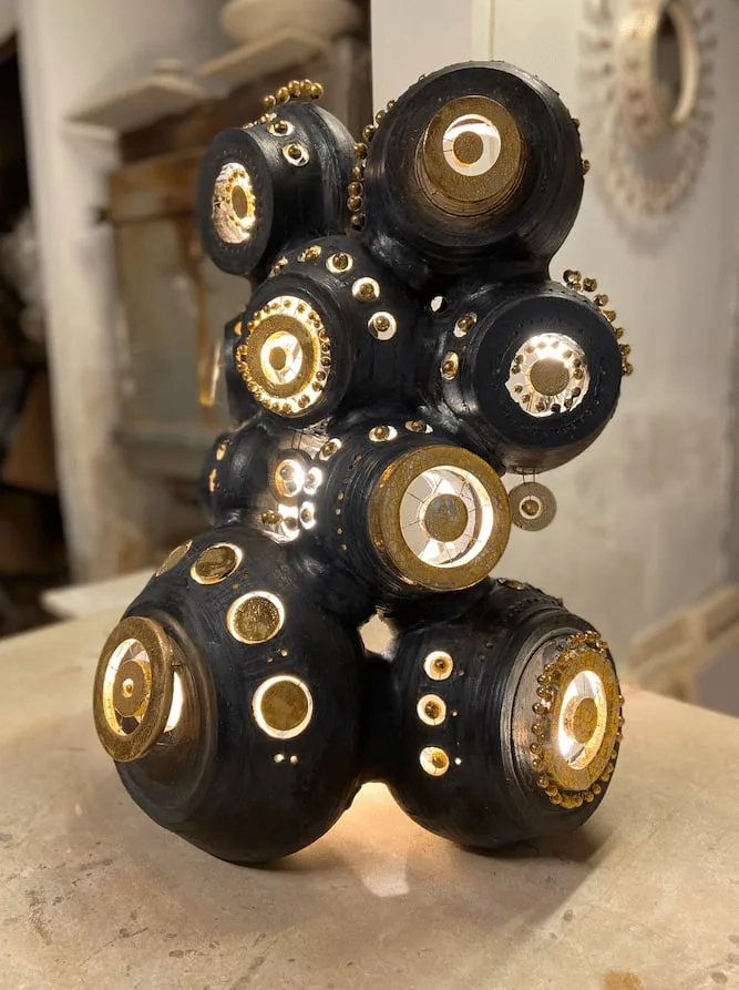 Sculpture lamp by Georges Pelletier in bluish black enamel, gold and platinum, View 5