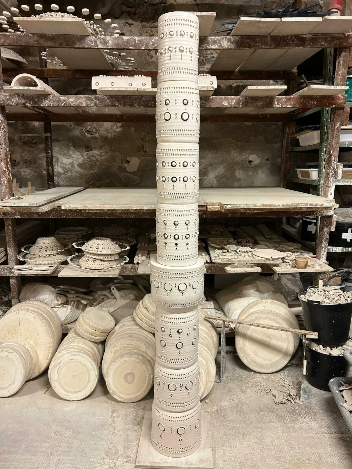 Totem floor lamp sculpture by Georges Pelletier in white enameled ceramic by Georges Pelletier